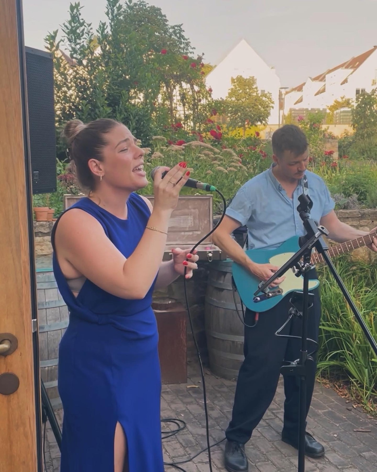 Brittany and Diet at a garden wedding in the evening
